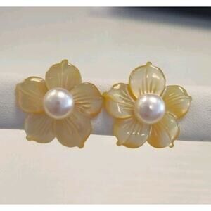 Yellow Mother of Pearl Flower Jackets & 7mm Pearl Stud Earrings Silver Posts GSJ